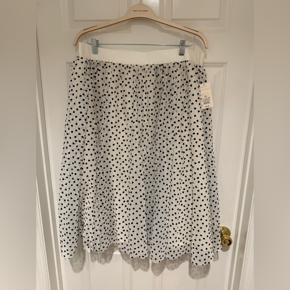 NWT Tulle heart black and white midi skirt